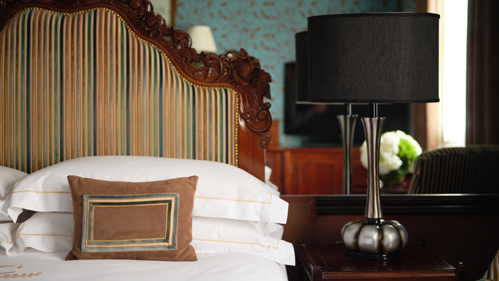 A Taste of Elegance - Overnight Stay with Afternoon Tea & Breakfast - Classic Double