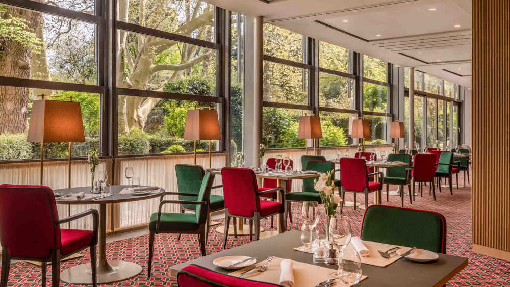 Traditioneller Genuss – Hut-Essen Erlebnis für Zwei im Restaurant Mirabell inkl. Bierbegleitung