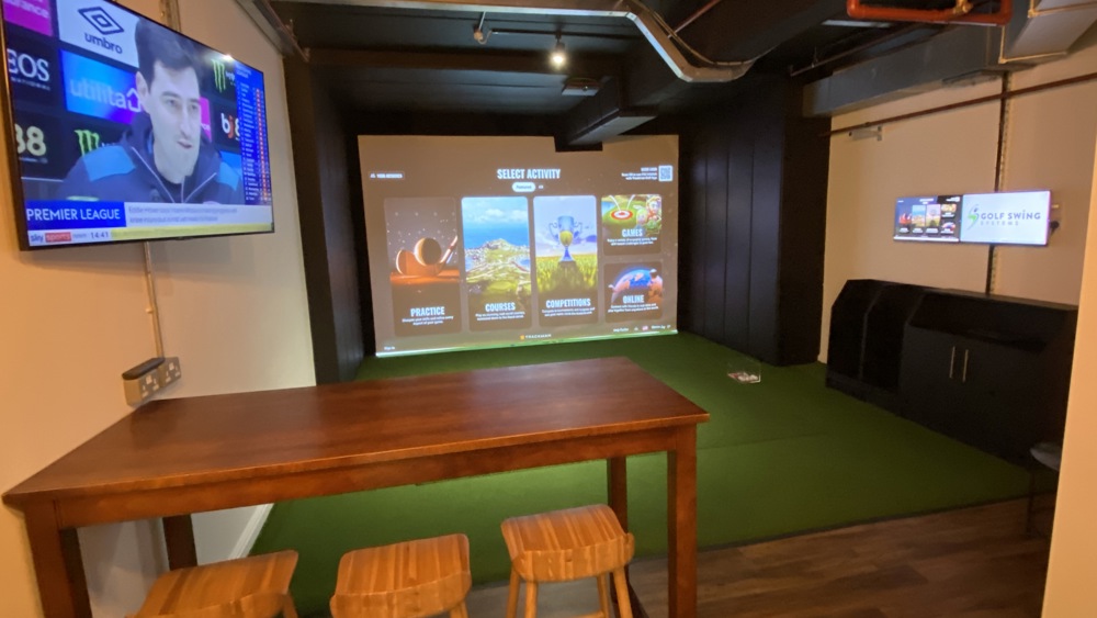 Golf Simulator for 2 people for 1 hour