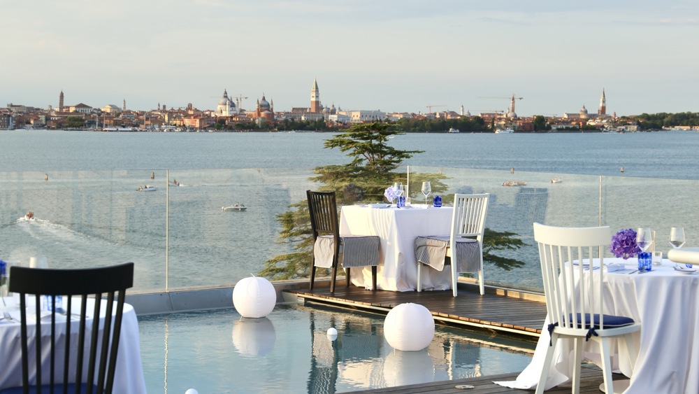 Sagra Rooftop - Pool Side - 1 persona
