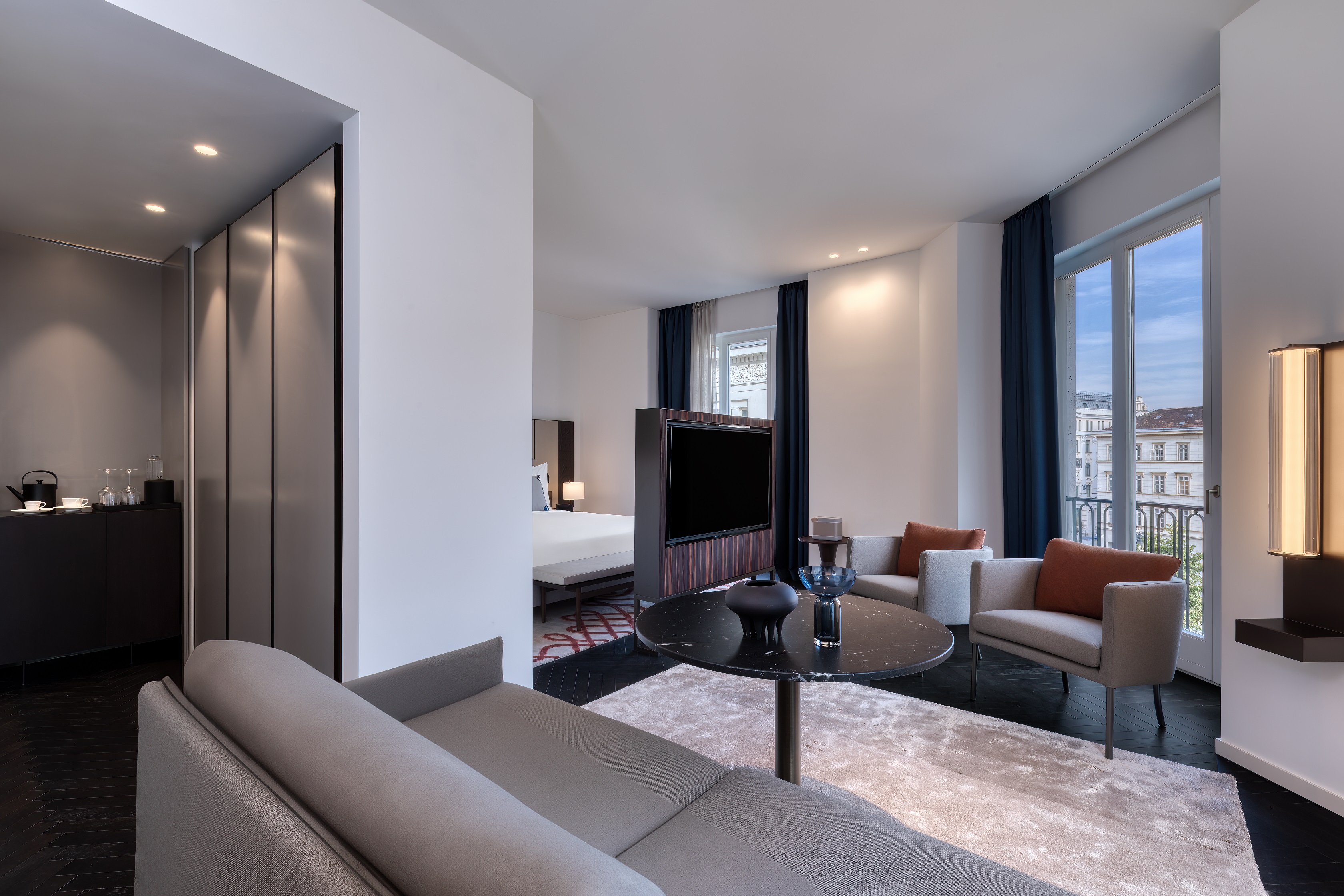 Champagne Suite Escape