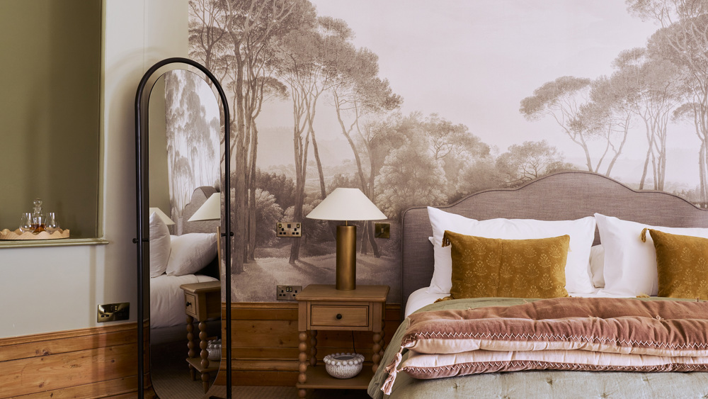 Luxury Overnight Stay for two with Breakfast in a Manor Double Room