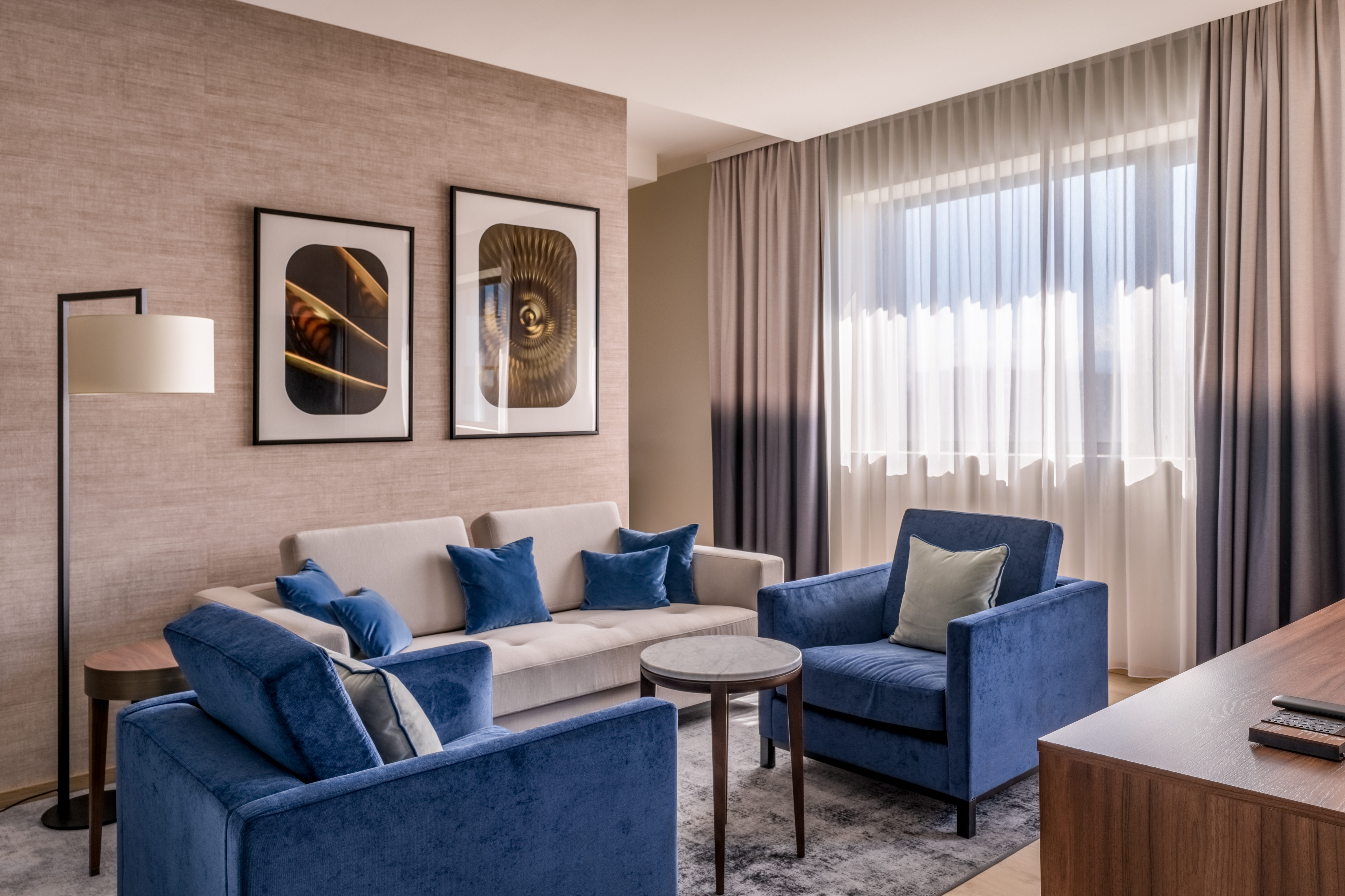 1 NUIT EN SKY VIEW SUITE POUR DEUX PERSONNES INCLUANT LES PETITS DEJEUNERS
