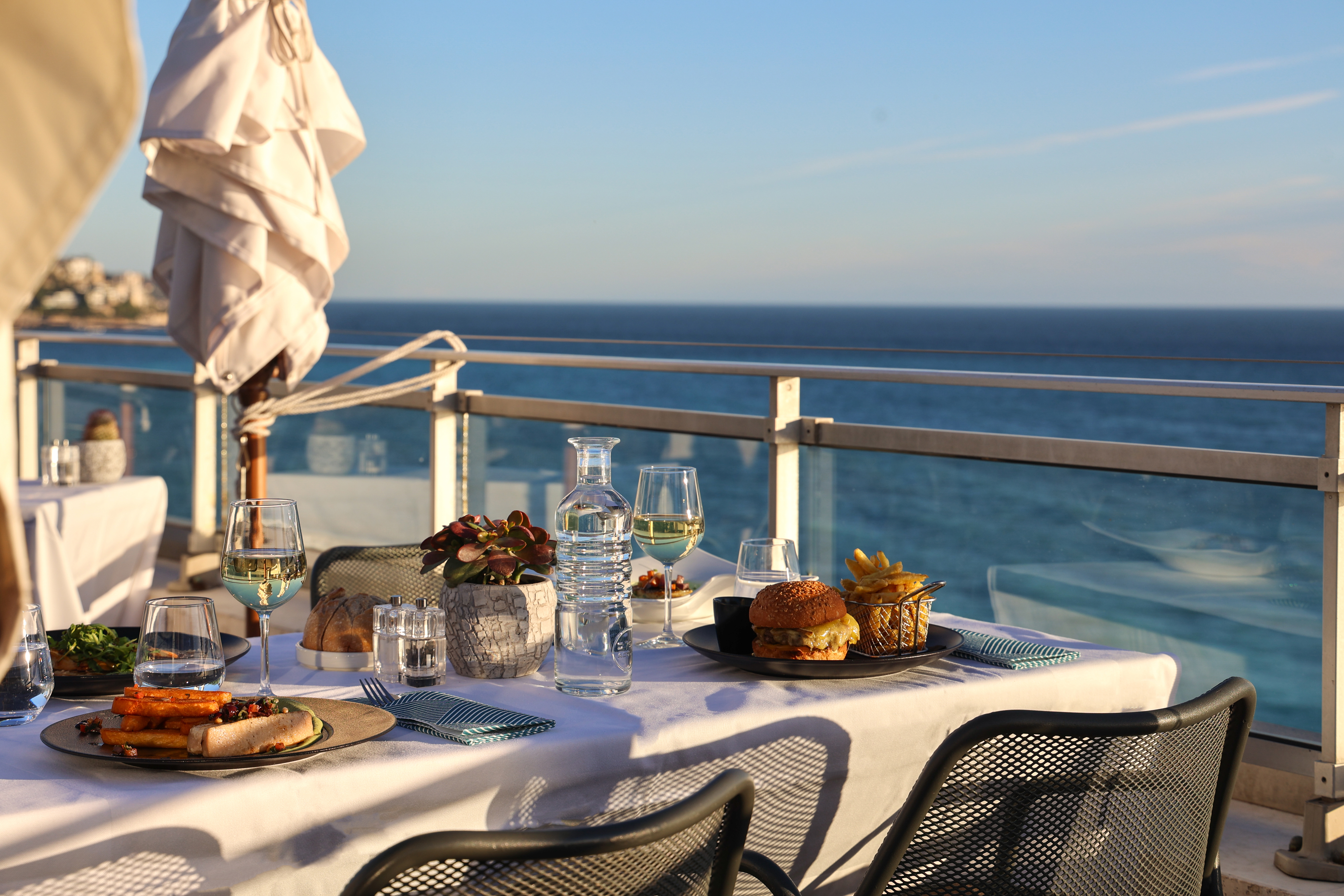 Menu déjeuner pour trois (avec vin)