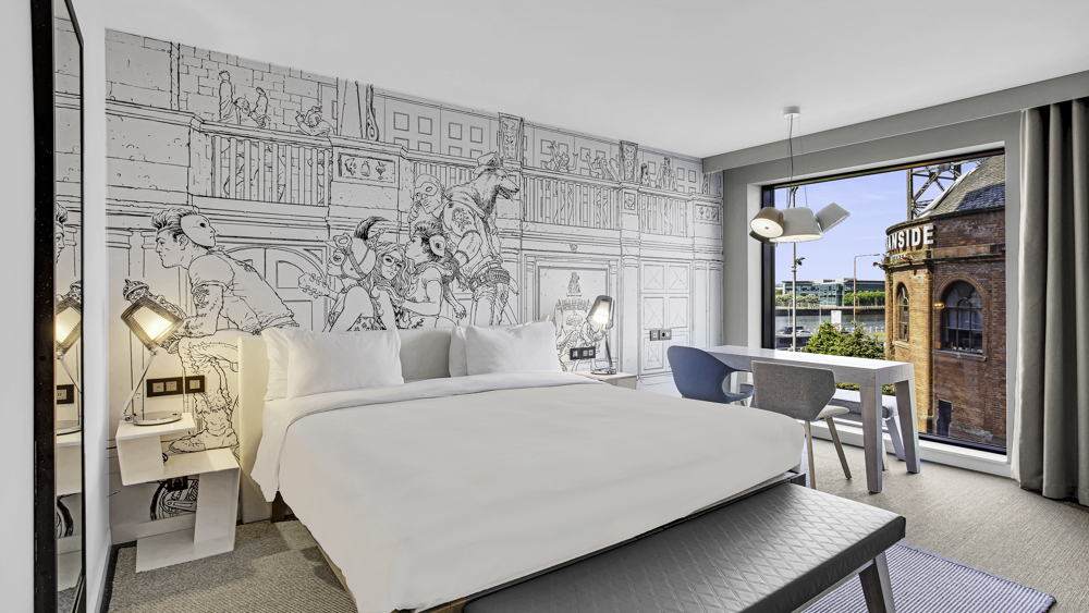 Midweek Bed and Breakfast for Two