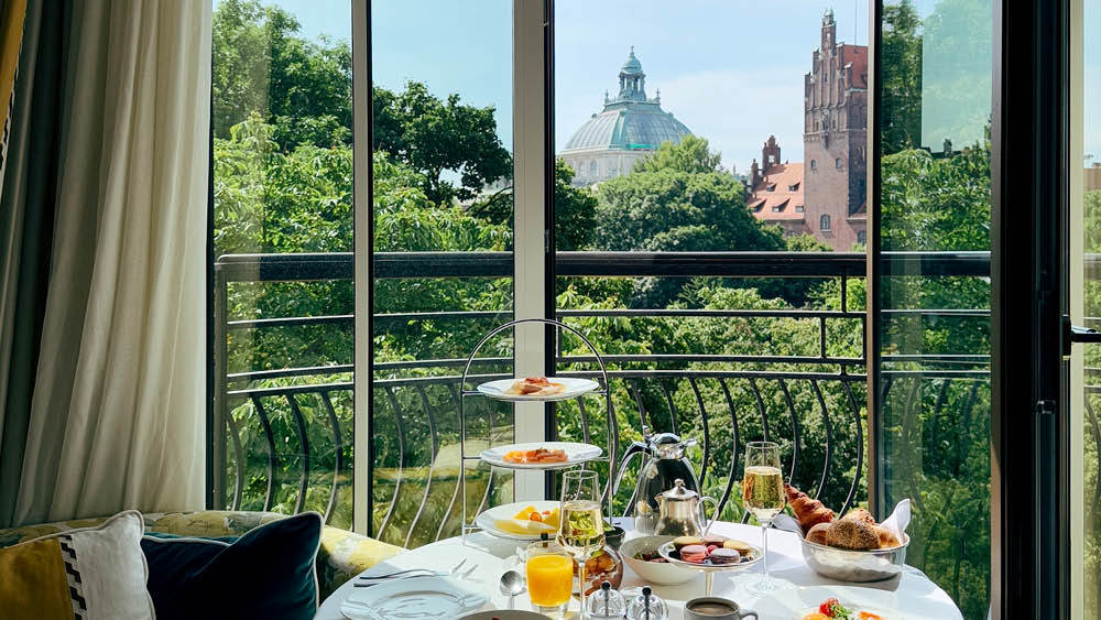 Florio Breakfast inclusive Champagne for 1 person