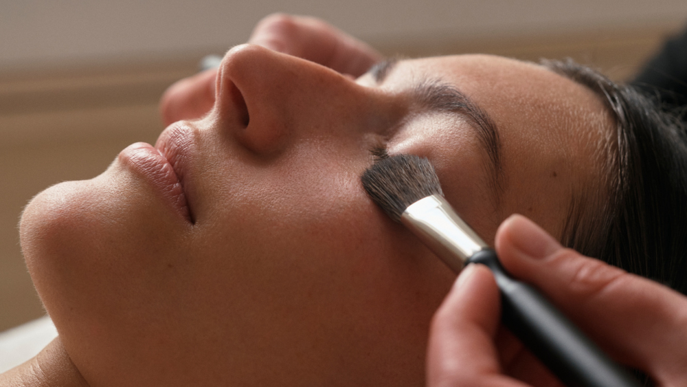 Dr Hauschka Classic Treatment